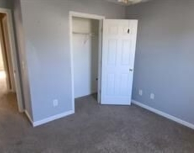 30 Princeton Court - Photo Thumbnail 2
