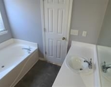 30 Princeton Court - Photo Thumbnail 4