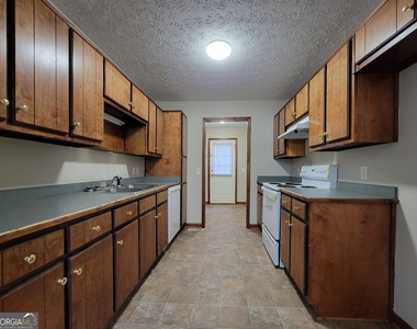 518 Carl Cedar Hill Road - Photo Thumbnail 5