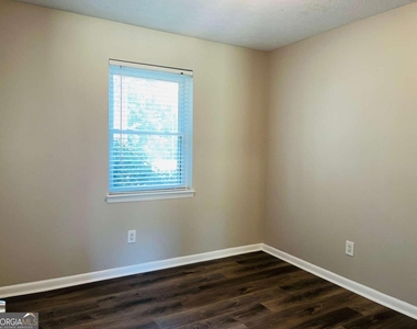 1331 Old Chipley Road - Photo Thumbnail 12