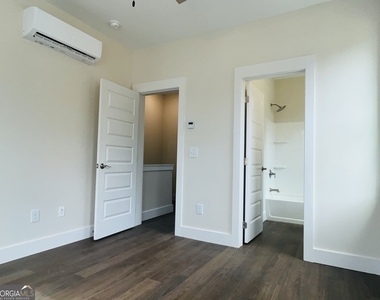 107 Gardenia Lane - Photo Thumbnail 12