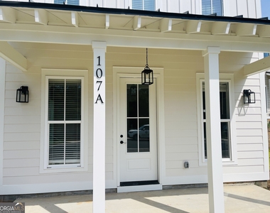 107 Gardenia Lane - Photo Thumbnail 2