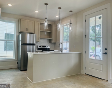 107 Gardenia Lane - Photo Thumbnail 3