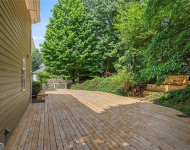 110 Weedon Court - Photo Thumbnail 2