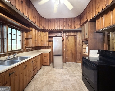 605 S Jefferson Street - Photo Thumbnail 14