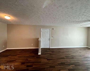 13101 Fairington Ridge Circle - Photo Thumbnail 4