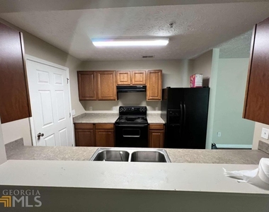 13101 Fairington Ridge Circle - Photo Thumbnail 10