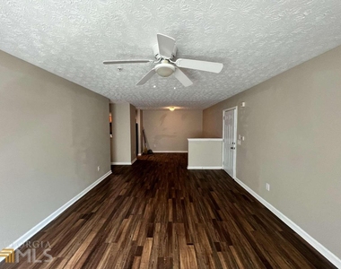 13101 Fairington Ridge Circle - Photo Thumbnail 2