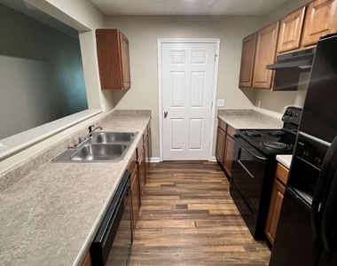 13101 Fairington Ridge Circle - Photo Thumbnail 14