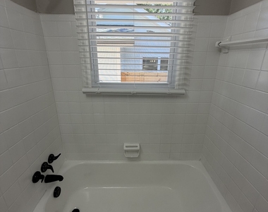 3269 Dodson Drive - Photo Thumbnail 7