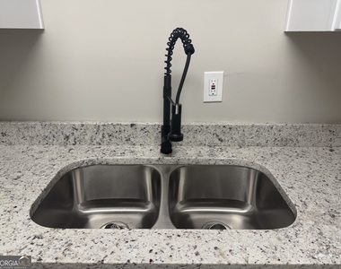 3269 Dodson Drive - Photo Thumbnail 2