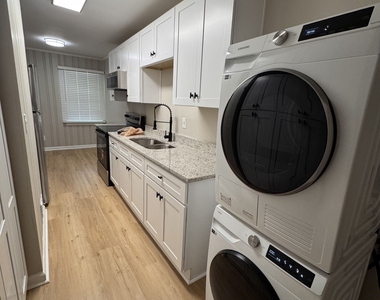 3269 Dodson Drive - Photo Thumbnail 8