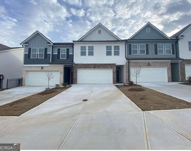 4521 Bishops Lane - Photo Thumbnail 1