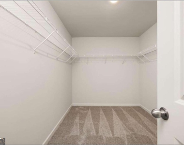 4521 Bishops Lane - Photo Thumbnail 11