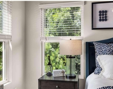 4521 Bishops Lane - Photo Thumbnail 10