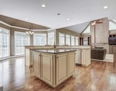 9485 Nesbit Lakes Drive - Photo Thumbnail 15