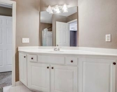 9485 Nesbit Lakes Drive - Photo Thumbnail 29