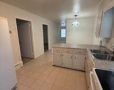 208 Bell Ave - Photo Thumbnail 8