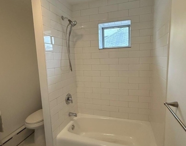 208 Bell Ave - Photo Thumbnail 2