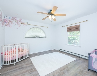 38 Oneida Ave - Photo Thumbnail 13
