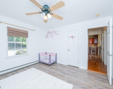 38 Oneida Ave - Photo Thumbnail 14