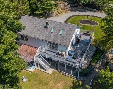 38 Oneida Ave - Photo Thumbnail 3