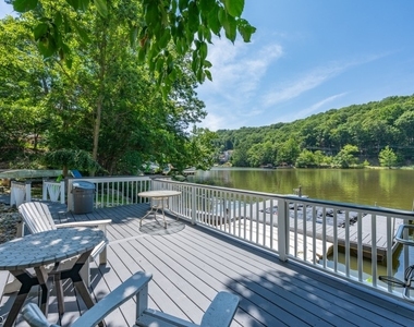 38 Oneida Ave - Photo Thumbnail 5