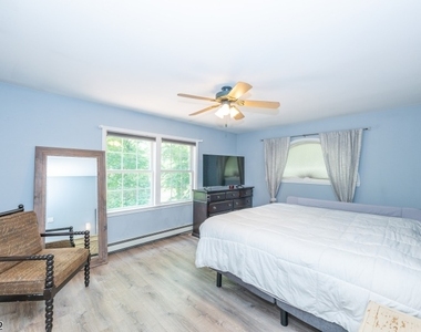 38 Oneida Ave - Photo Thumbnail 11
