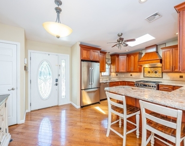 38 Oneida Ave - Photo Thumbnail 10