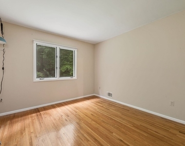103 Continental Rd - Photo Thumbnail 17