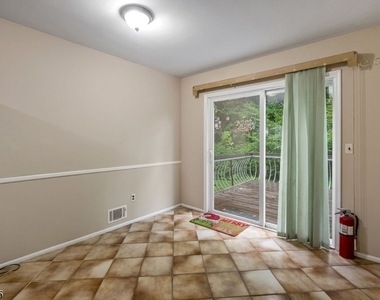 103 Continental Rd - Photo Thumbnail 11