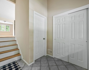 103 Continental Rd - Photo Thumbnail 5