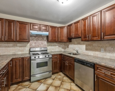 103 Continental Rd - Photo Thumbnail 10