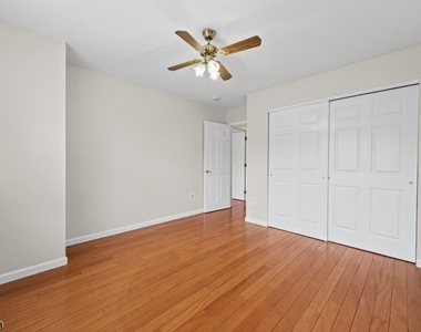 20 Gordon Cir - Photo Thumbnail 12