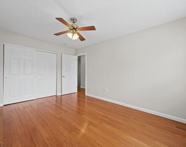 20 Gordon Cir - Photo Thumbnail 10