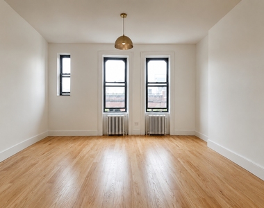 305 7th Street - Photo Thumbnail 2
