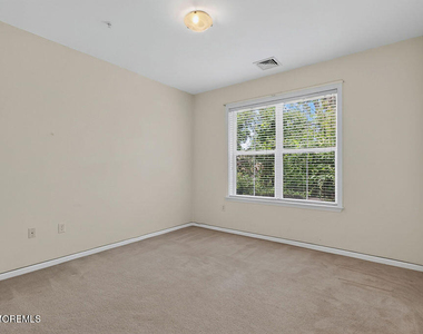 118 Sloan Court - Photo Thumbnail 21