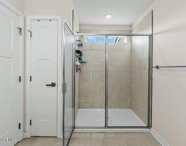 104 Midland Avenue - Photo Thumbnail 28