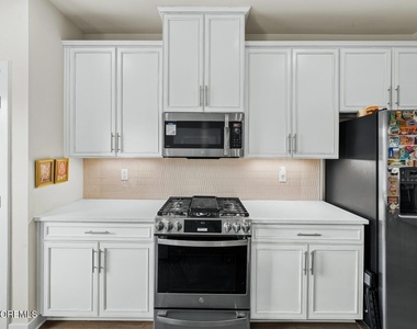 104 Midland Avenue - Photo Thumbnail 15