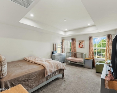 104 Midland Avenue - Photo Thumbnail 24