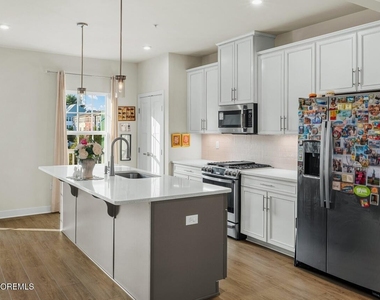 104 Midland Avenue - Photo Thumbnail 17