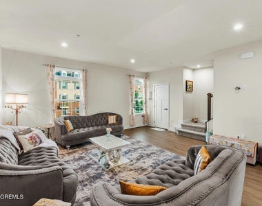 104 Midland Avenue - Photo Thumbnail 9