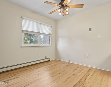63 Stonehurst Boulevard - Photo Thumbnail 4