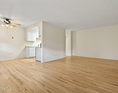 63 Stonehurst Boulevard - Photo Thumbnail 3