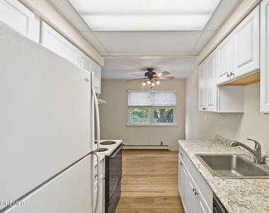 63 Stonehurst Boulevard - Photo Thumbnail 11