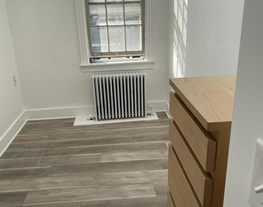1195 Lincoln Square - Photo Thumbnail 5