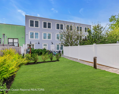 48 1st Avenue - Photo Thumbnail 9