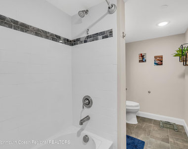 48 1st Avenue - Photo Thumbnail 3