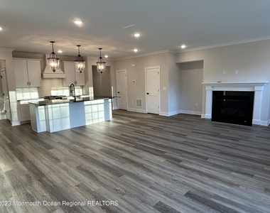3007 Quail Ridge Boulevard - Photo Thumbnail 2