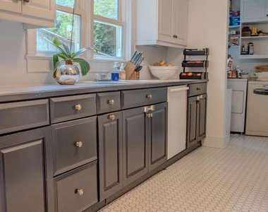 412 Euclid Avenue - Photo Thumbnail 6